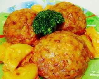 Тефтели под соусом в духовке