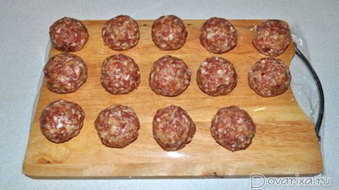 тефтели с булгуром в сливочно-томатном соусе