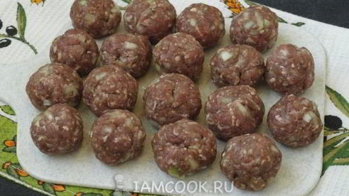 тефтели с кабачками в сковороде