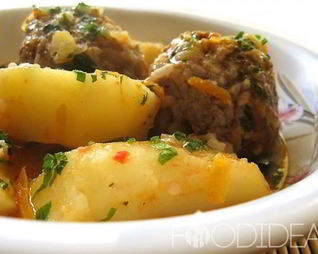 Тефтели с картошкой