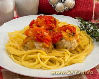 Тефтели с моцареллой в томатном соусе