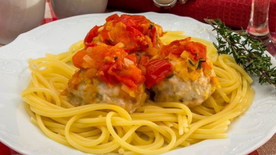 Рецепт тефтели с моцареллой в томатном соусе