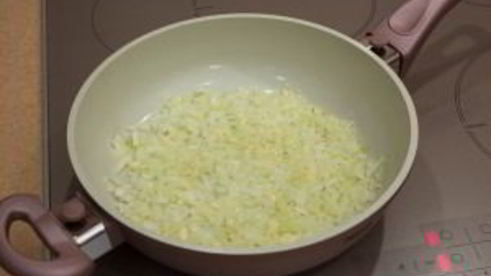 тефтели с моцареллой в томатном соусе