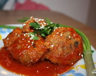 Тефтели с овощами в мультиварке