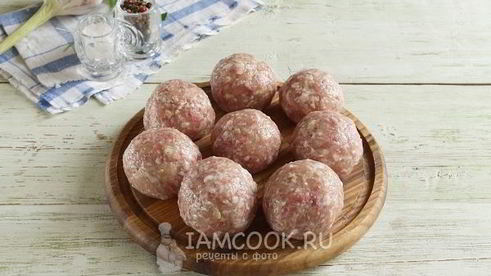 тефтели с подливкой на сковороде