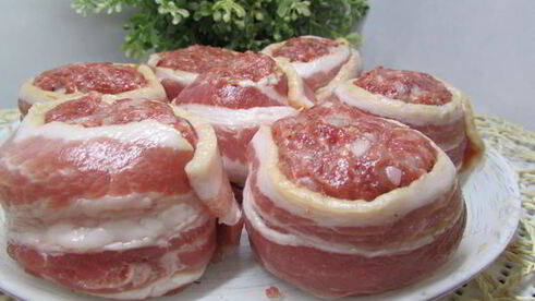 тефтели в беконе с начинкой из моцареллы