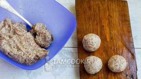 тефтели в сметанно-томатном соусе