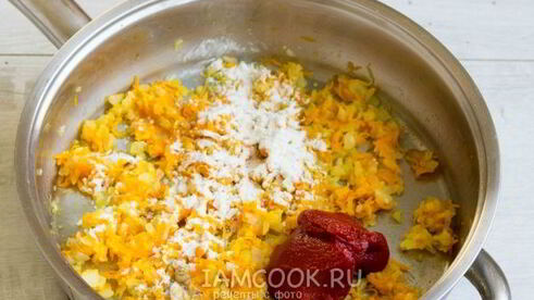 тефтели в сметанно-томатном соусе