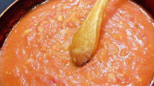 тефтели в томатном соусе с нутом