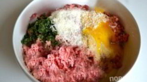 тефтельки из говяжьего фарша с сыром в томатном соусе