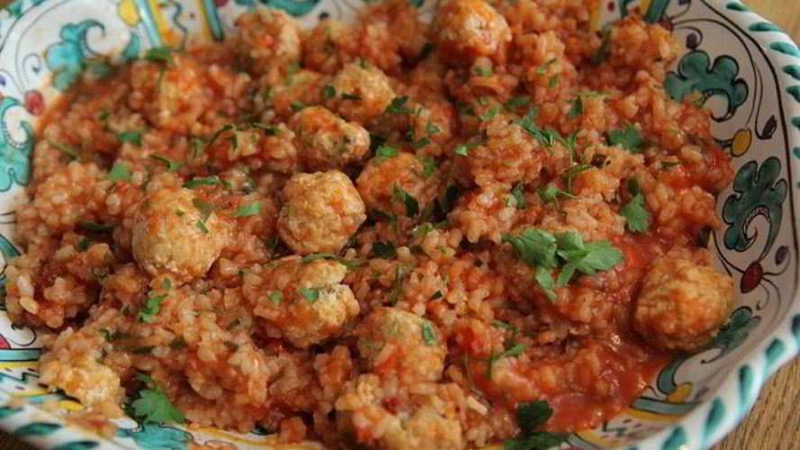 Рецепт тефтельки из индейки с рисом и томатным соусом