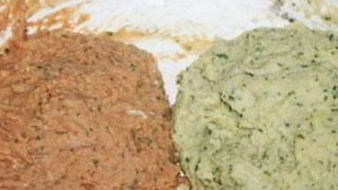 томатные ньокки с базиликом и сметанным соусом