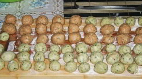 томатные ньокки с базиликом и сметанным соусом