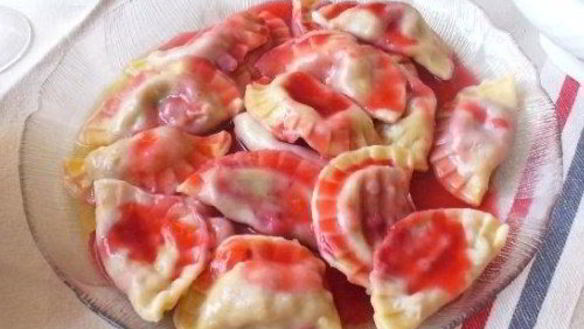 Рецепт Домашние вареники со свежей малиной