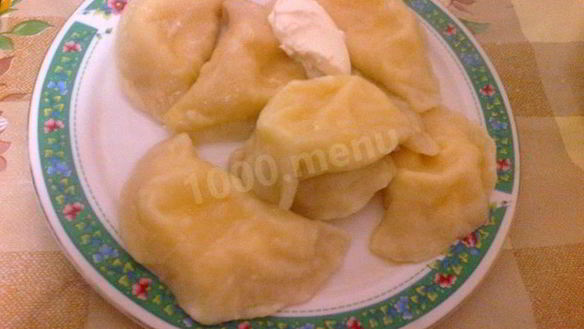 Рецепт Вареники на воде и сливочном масле с сулугуни