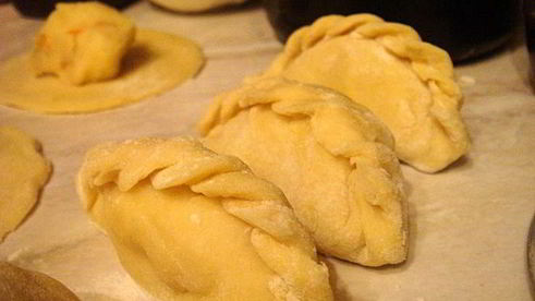 вареники на заварном тесте с сюрпризами в двух начинках