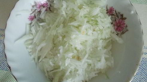 вареники с фасолью, ветчиной и укропом