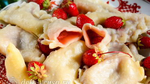 вареники с клубникой