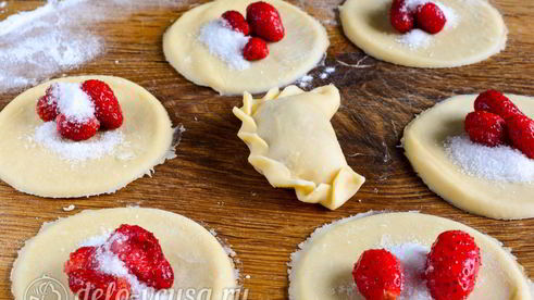 вареники с клубникой