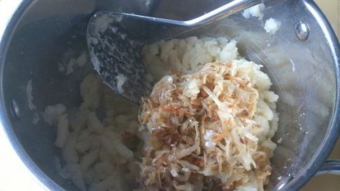 вареники с квашеной капустой и картошкой