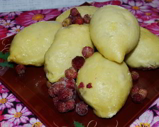 Вареники с лесными ягодами