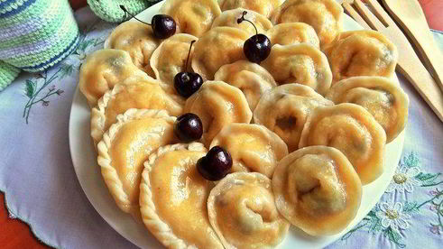 вареники с творогом и черешней