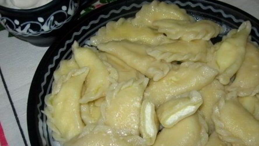 Рецепт вареники с творогом и вишней