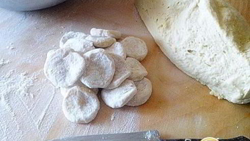 вареники с творогом и зеленым луком