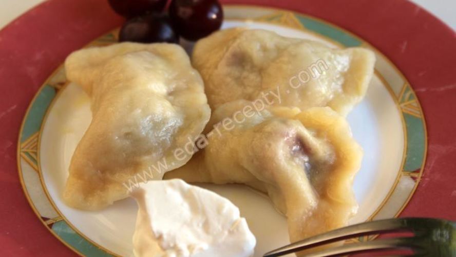 Рецепт вареники с вишней и манкой на пару