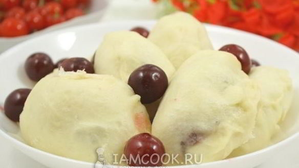 Рецепт Вареники с вишней в мультиварке