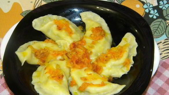 Рецепт Вареники с яйцом, зеленью и сыром фета