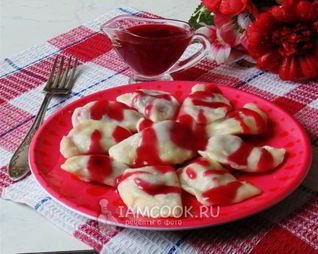 Вареники с замороженной вишней