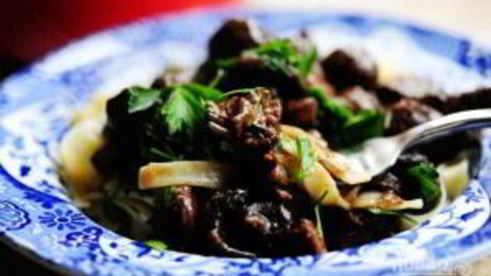 жаркое из говядины с грибами