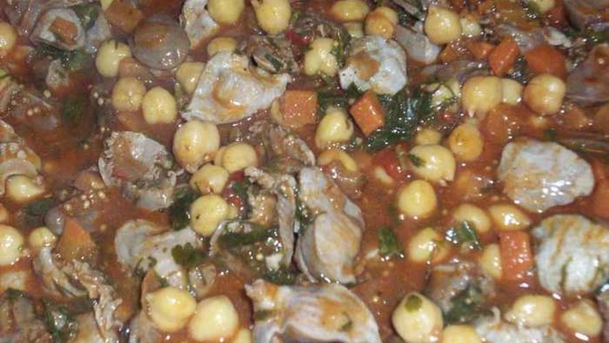 Рецепт жаркое из куриных потрoшков с горохом нут