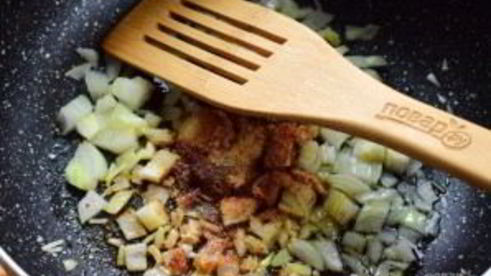 жаркое из курицы с айвой