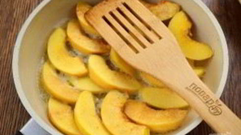 жаркое из курицы с айвой