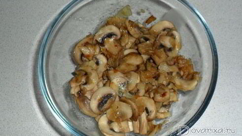 жаркое из курицы с грибами и картофелем в горшочках