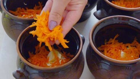 жаркое из свинины с картошкой в горшочках