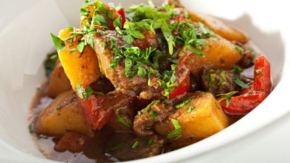 Рецепт Жаркое по-домашнему с пряными травами