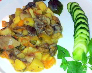 Жаркое с грибами в мультиварке