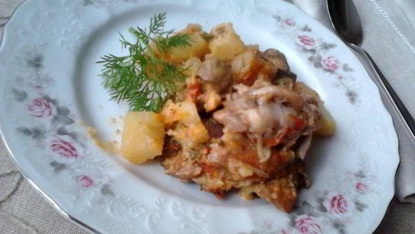 Рецепт Жаркое с курицей и грибами в горшочке