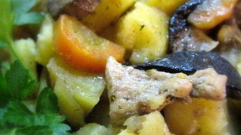 жаркое со свининой и грибами