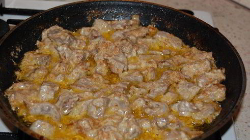 жаркое со свининой в горшочках