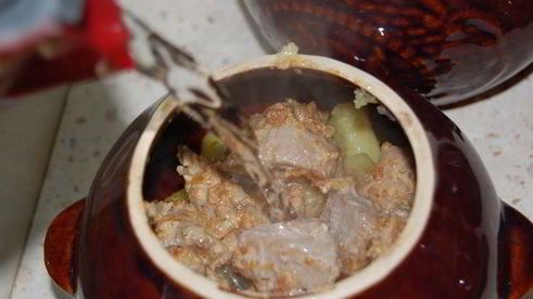 жаркое со свининой в горшочках