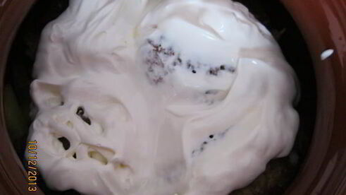 жаркое в горшочках с котлетами