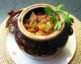 Жаркое в горшочках