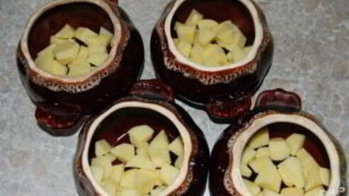 жаркое в горшочке с картофелем