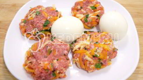 мясные зразы с яйцом