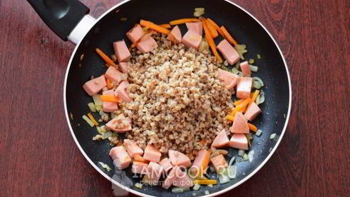 гречка с колбасой