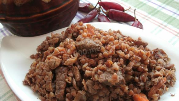 Рецепт Гречка с мясом и грибами в горшочке